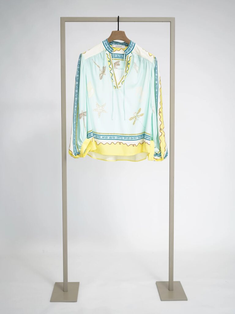 Herzen Blouse with Shells